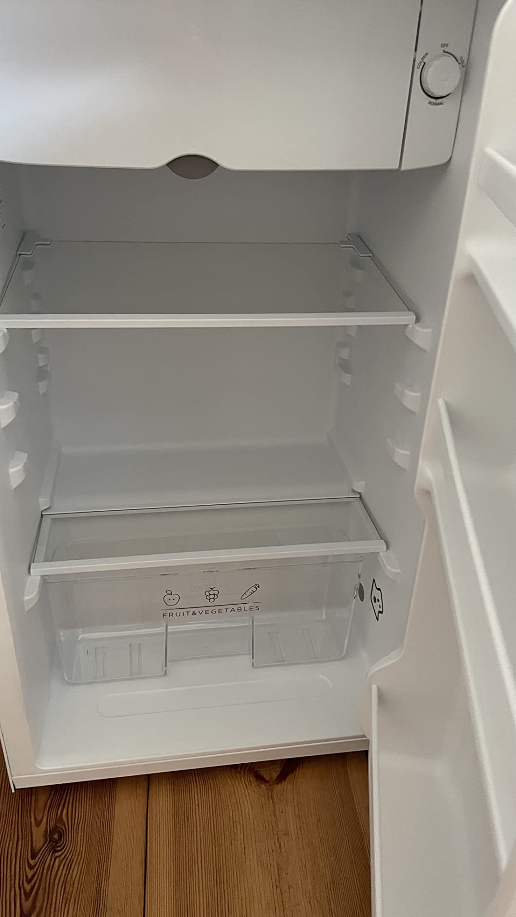 Süßer Retro-Kühlschrank