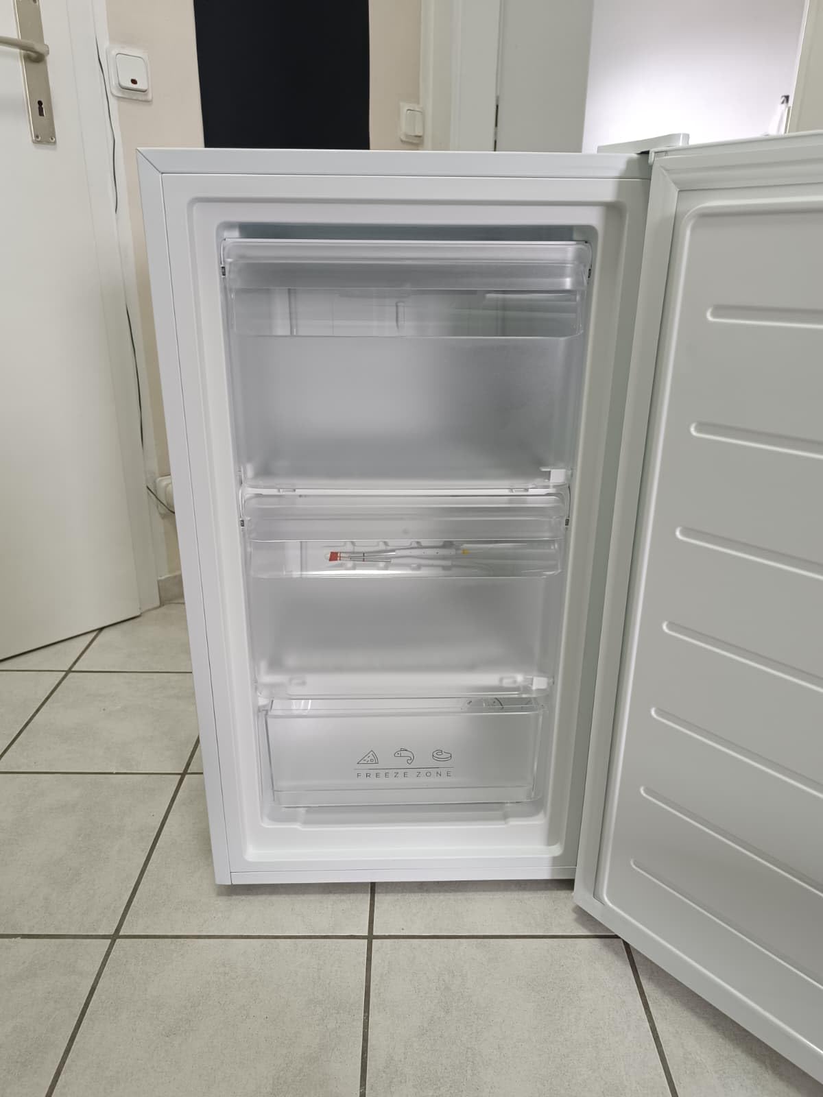 Praktischer Mini-Freezer